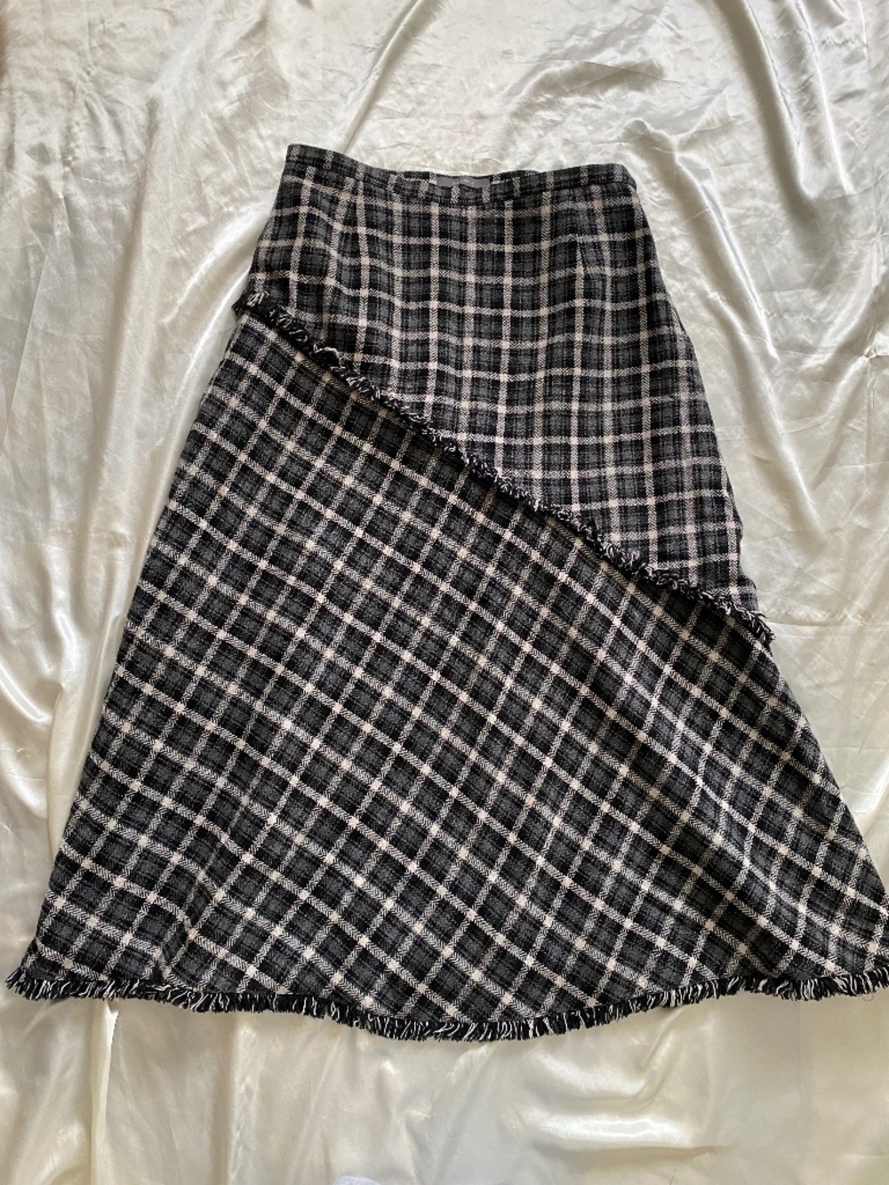 Vintage 1990s Grey Black Plaid Tartan Fringe Maxi Skirt Academia Preppy Size 8